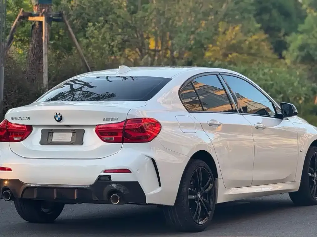 BMW 1 Series 2022 из CN, фото 6