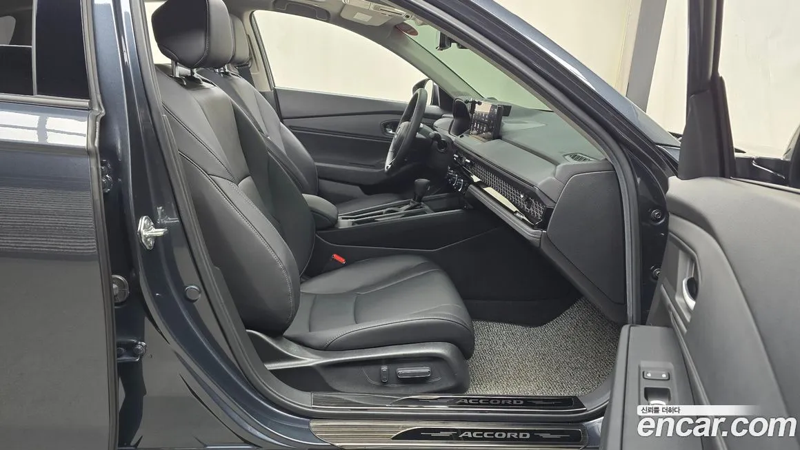 Honda Accord — фото 10