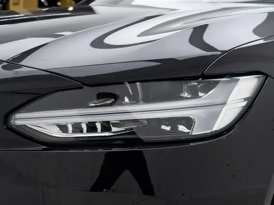 Volvo S90 2024 из CN, фото 9