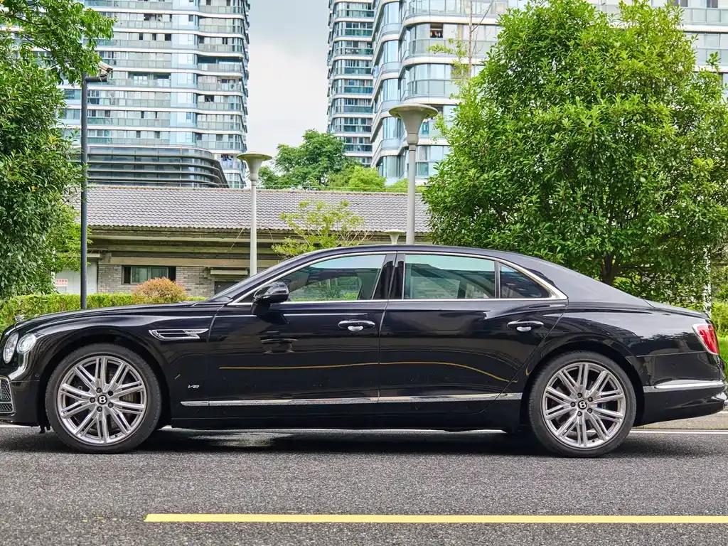 Bentley Flying Spur 2021 из CN, фото 6
