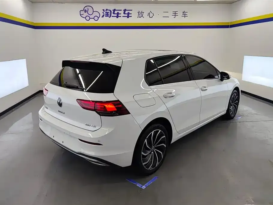 Volkswagen Golf 2022 из CN, фото 3