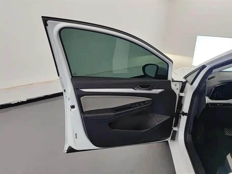 Volkswagen Golf 2022 из CN, фото 7