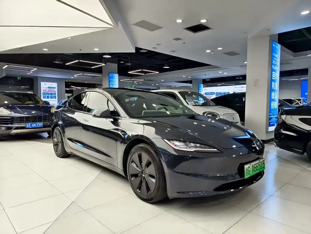 Tesla Model 3 2024 из CN, фото 3