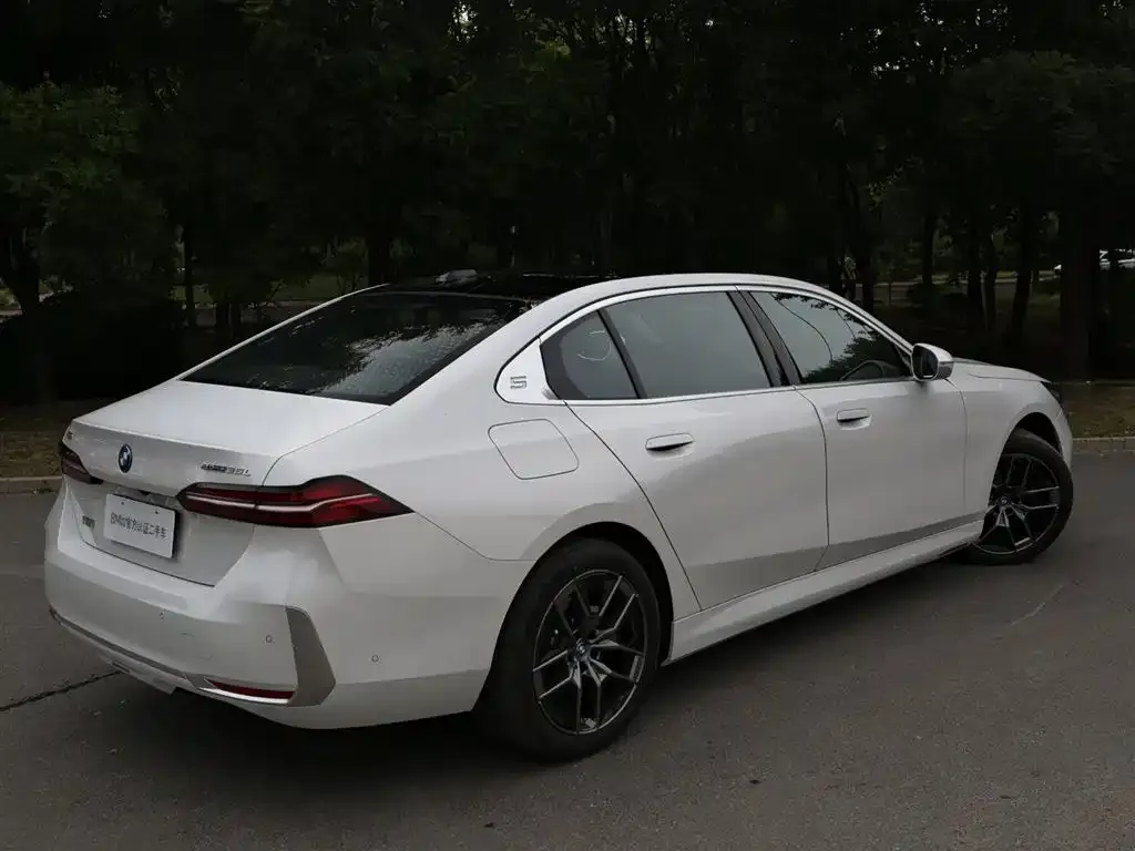 BMW i5 2024 из CN, фото 4