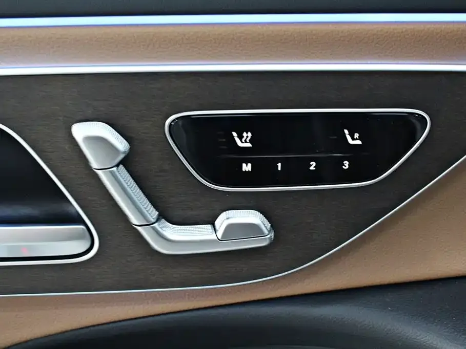Mercedes-Benz E-Class 2025 из CN, фото 4