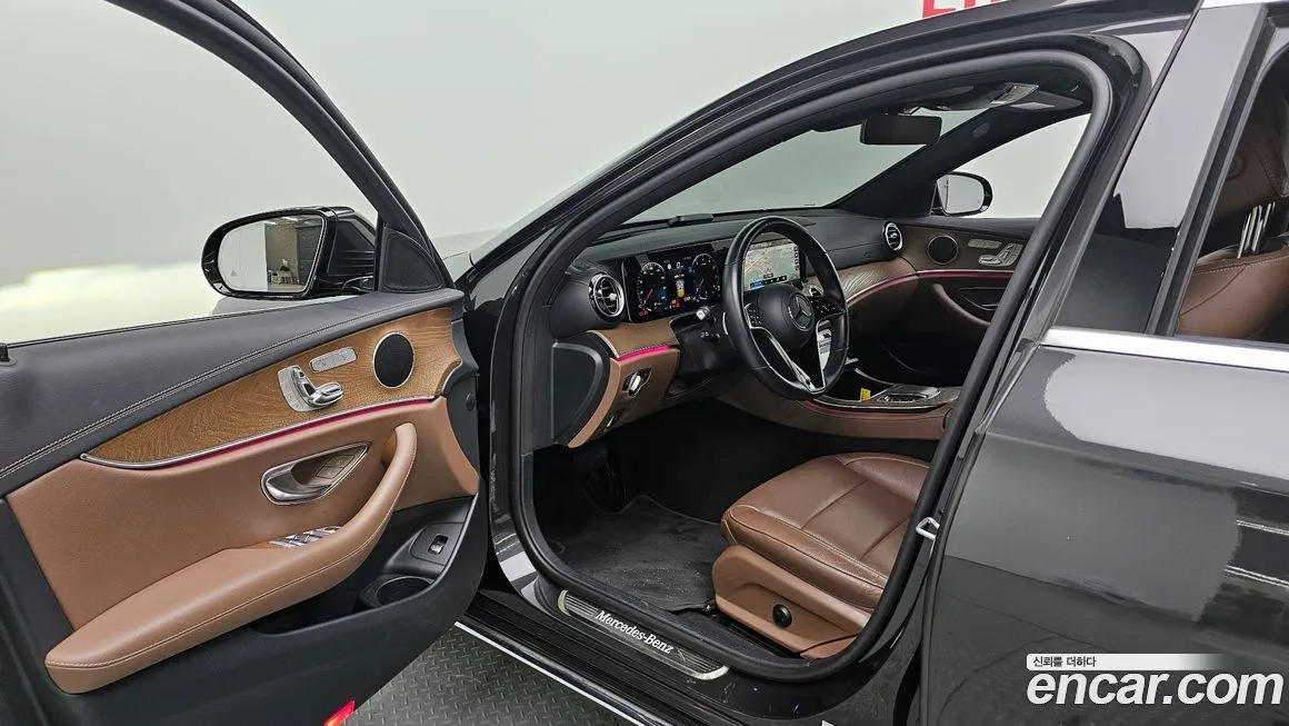 Mercedes-Benz E-Class — фото 10
