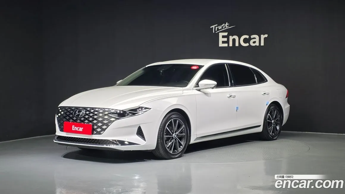 Hyundai Grandeur — фото 1