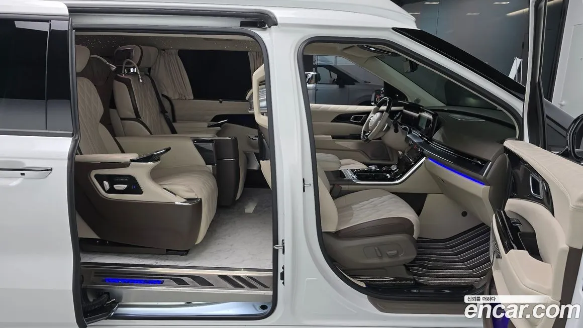 Kia Carnival — фото 10