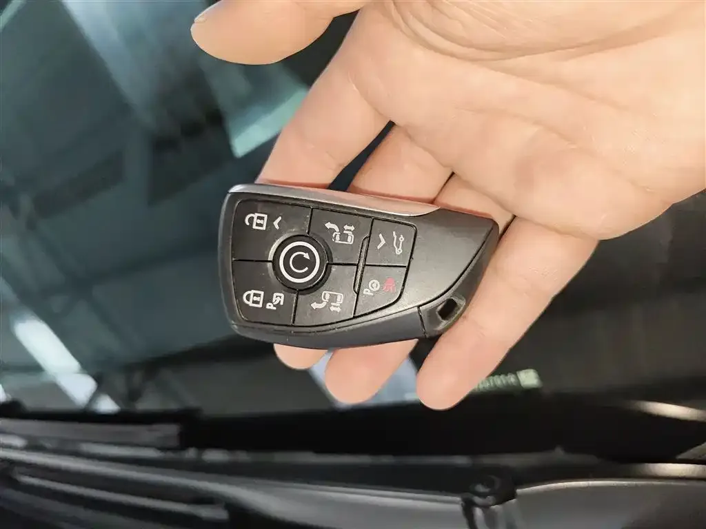 Buick Century 2024 из CN, фото 9