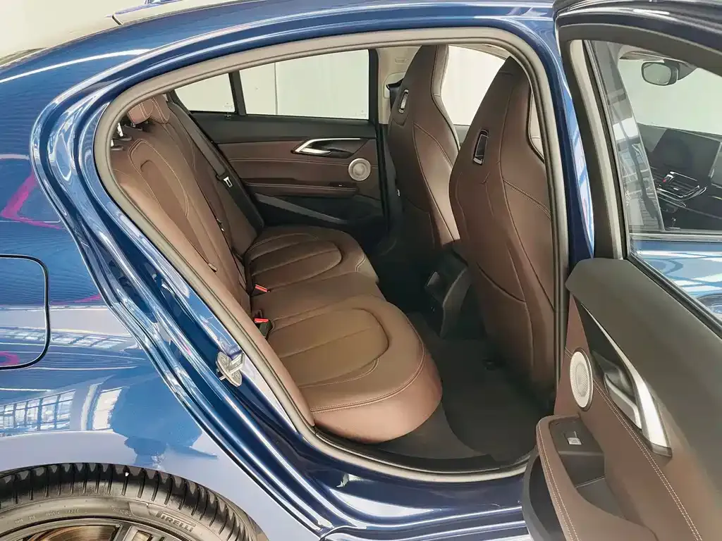 BMW 1 Series 2022 из CN, фото 10
