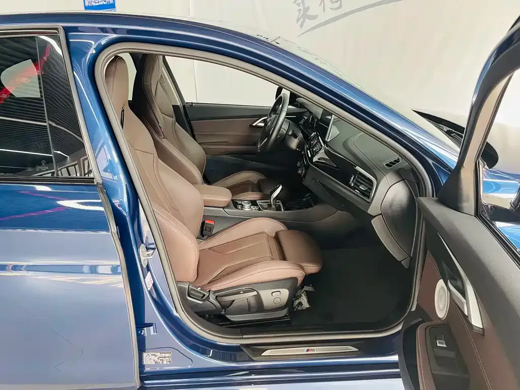 BMW 1 Series 2022 из CN, фото 8