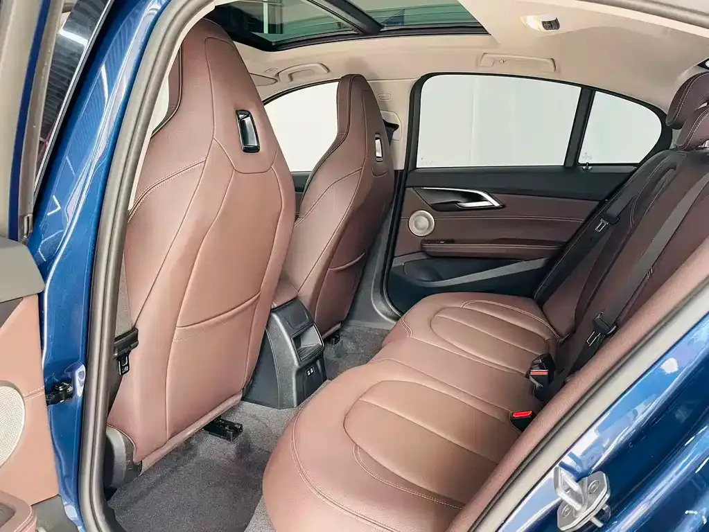 BMW 1 Series 2022 из CN, фото 9