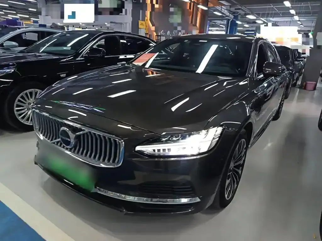 Volvo S90 PHEV 2022 из CN, фото 2
