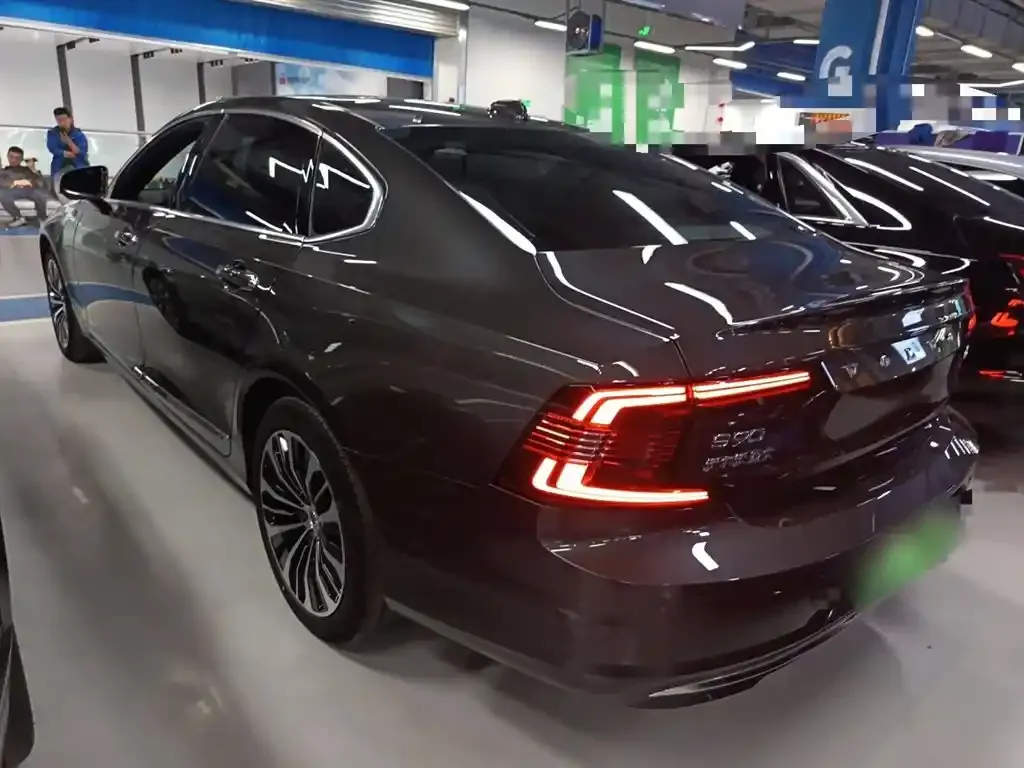 Volvo S90 PHEV 2022 из CN, фото 5