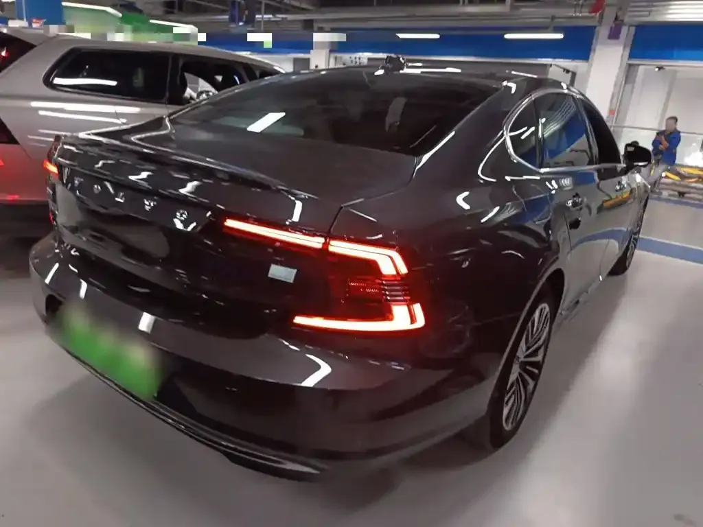 Volvo S90 PHEV 2022 из CN, фото 7