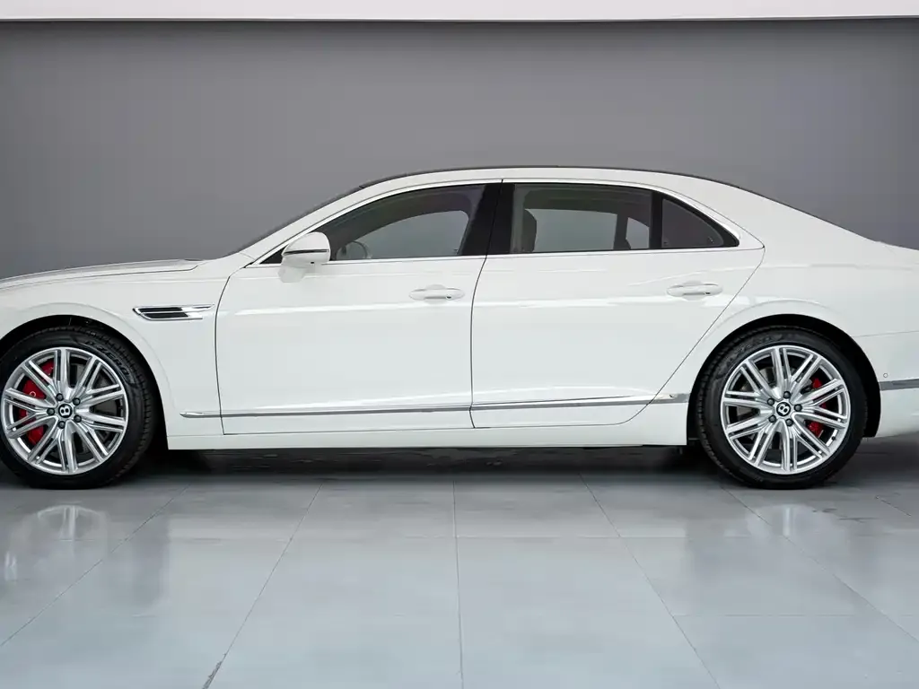 Bentley Flying Spur 2023 из CN, фото 3
