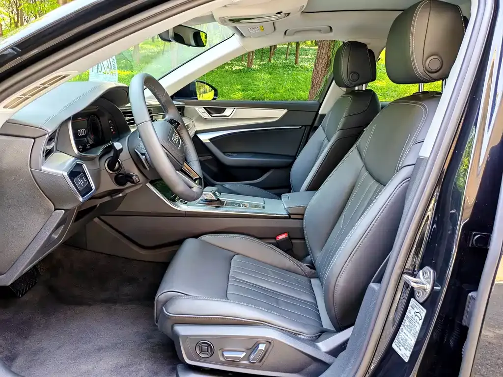 Audi A6L 2023 из CN, фото 5
