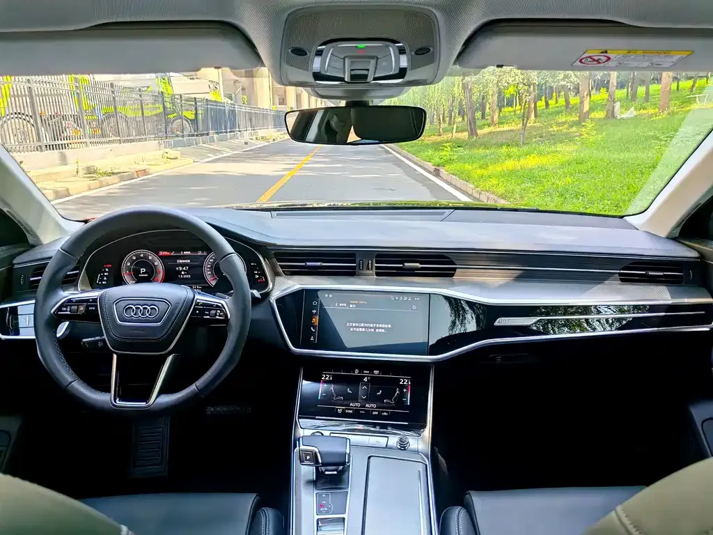 Audi A6L 2023 из CN, фото 8