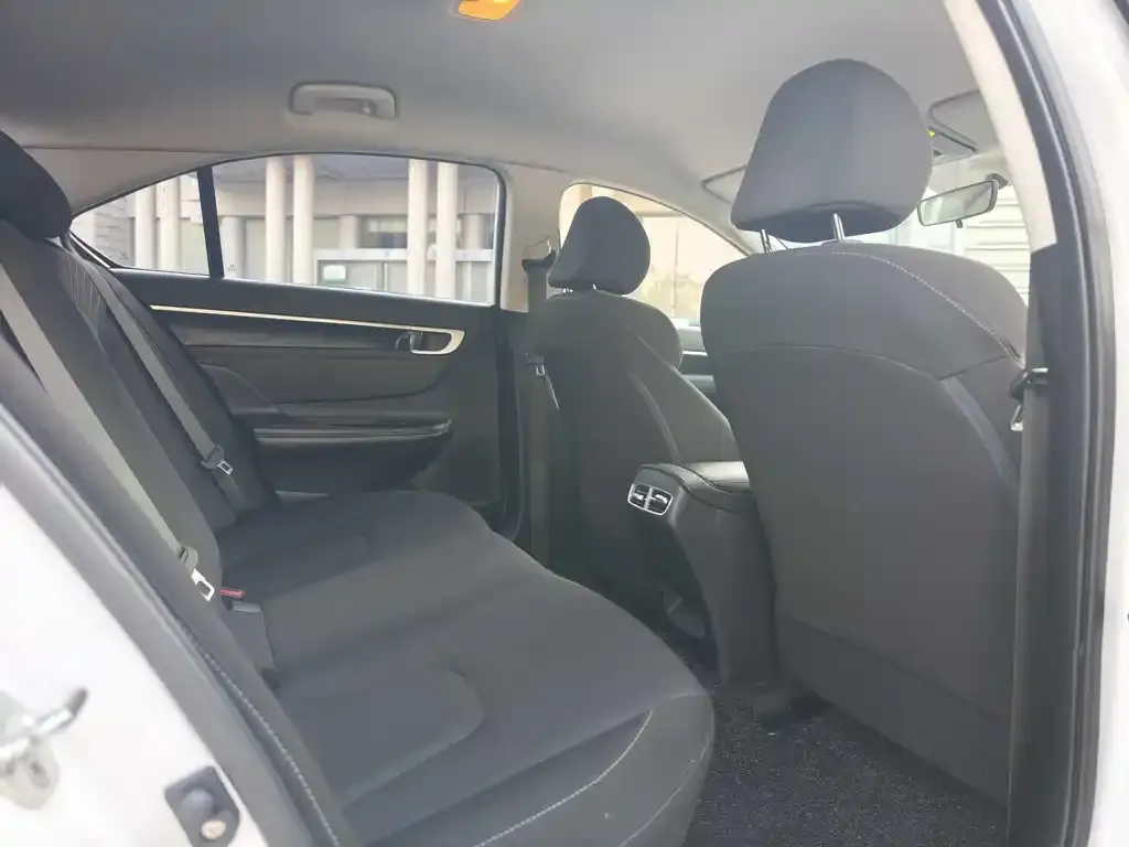Hyundai Mistra New Energy 2023 из CN, фото 10
