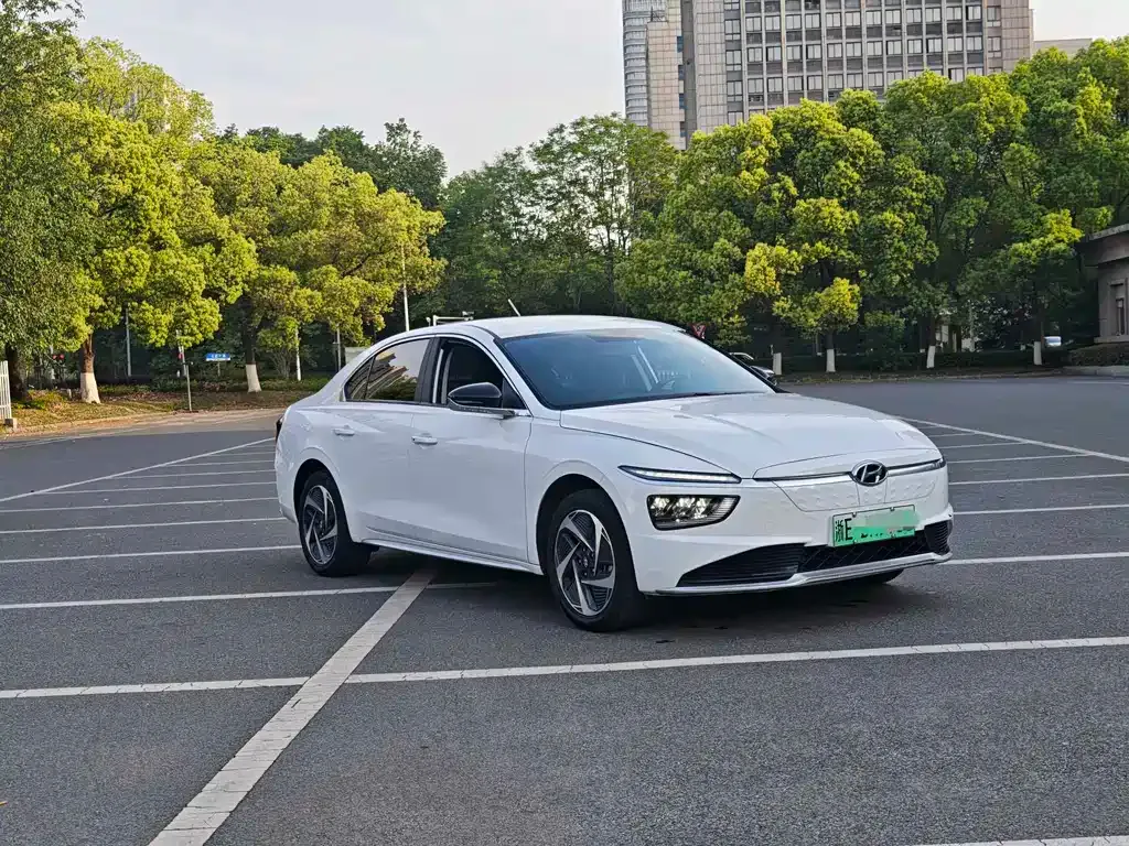 Hyundai Mistra New Energy 2023 из CN, фото 3