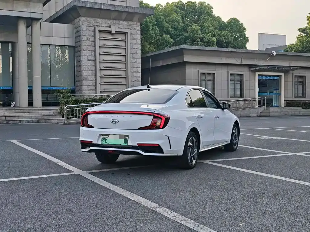 Hyundai Mistra New Energy 2023 из CN, фото 5