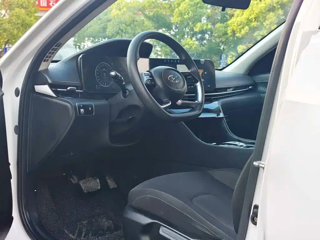 Hyundai Mistra New Energy 2023 из CN, фото 8