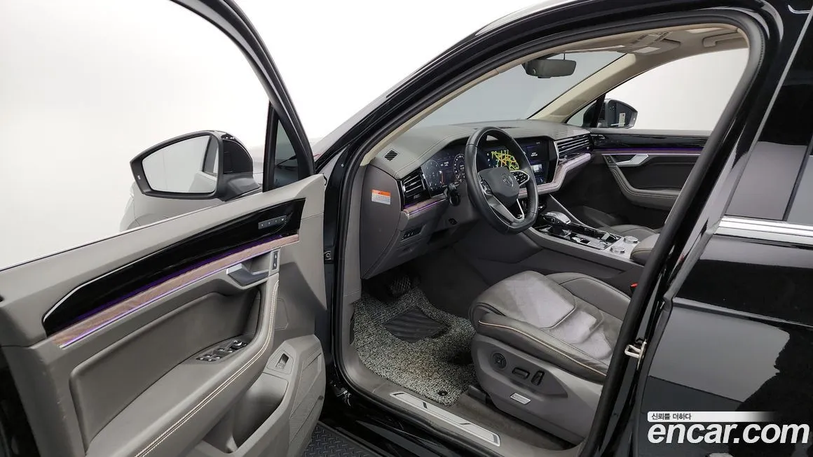 Volkswagen Touareg 2023 из KR, фото 10