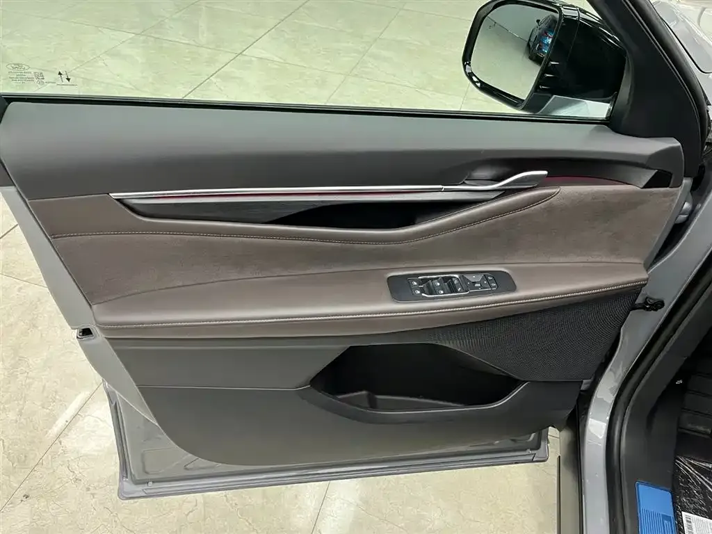 Ford Edge — фото 10