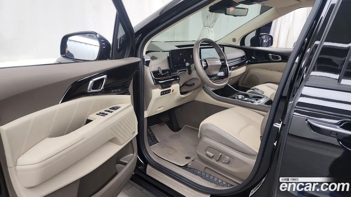 Kia Carnival — фото 10