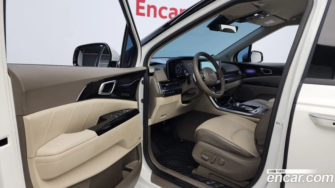Kia Carnival — фото 10