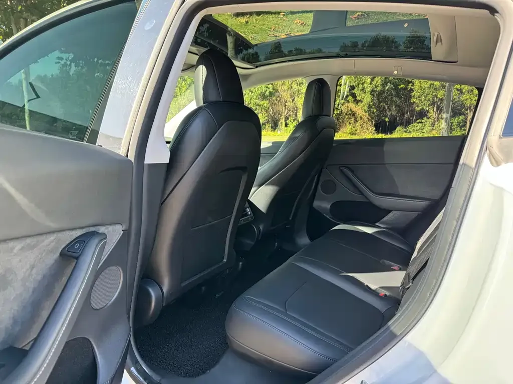 Tesla Model Y 2022 из CN, фото 8