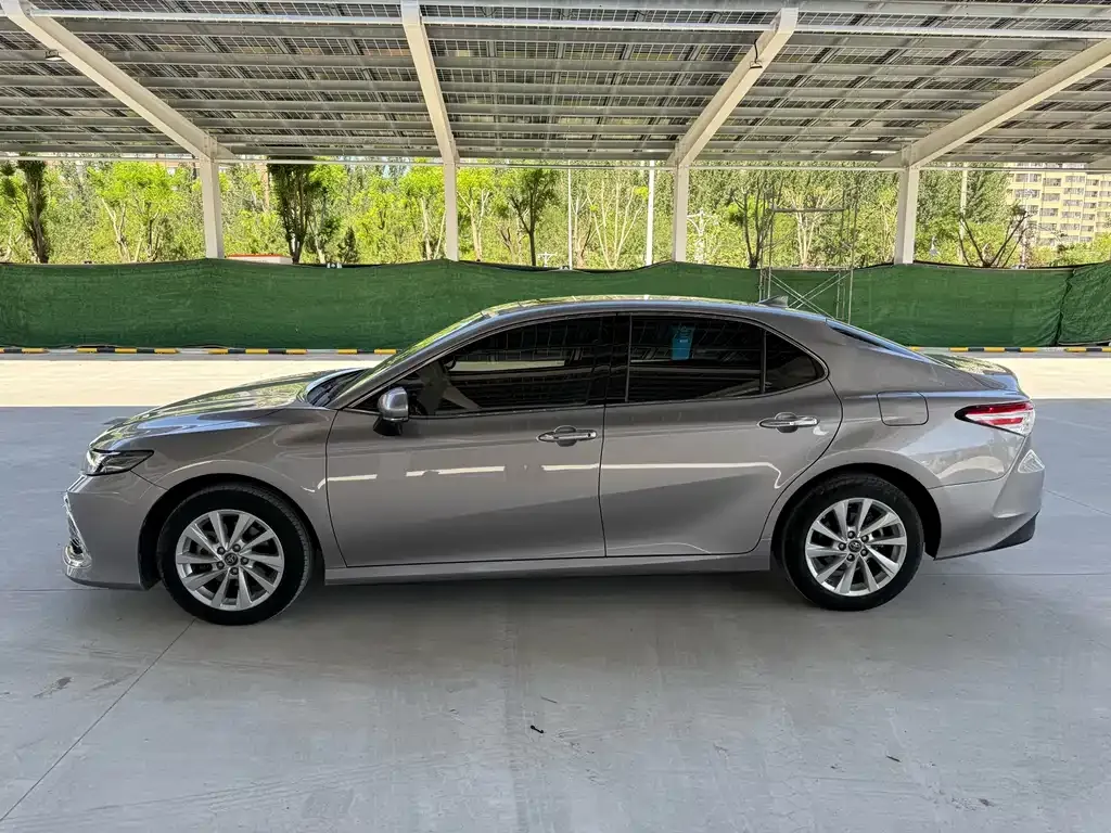 Toyota Camry 2022 из CN, фото 4
