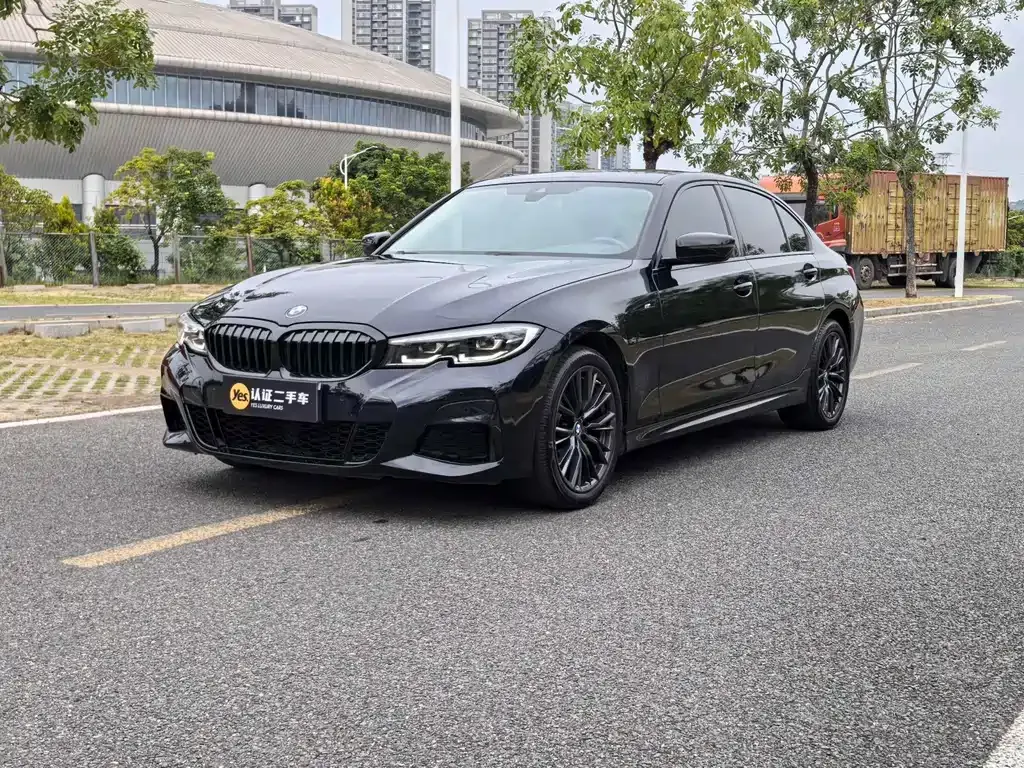 BMW 3 Series 2022 из CN, фото 1
