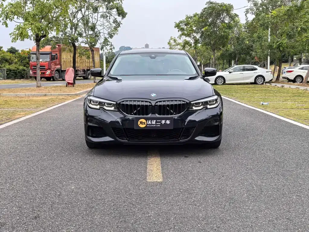 BMW 3 Series 2022 из CN, фото 2
