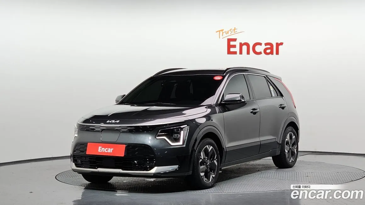 Kia Niro — фото 1