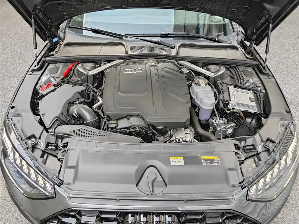 Audi A4L 2024 из CN, фото 6