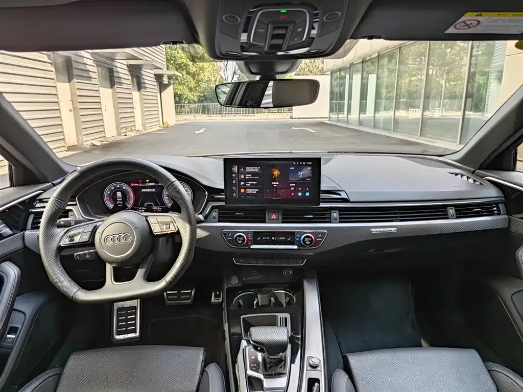 Audi A4L 2024 из CN, фото 9