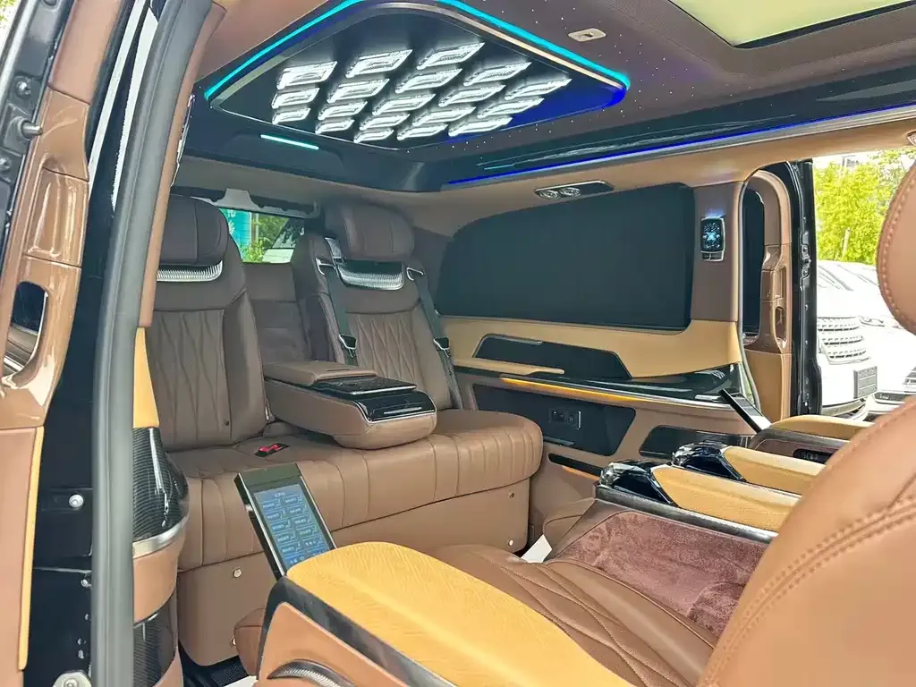 Mercedes-Benz V-Class 2025 из CN, фото 10