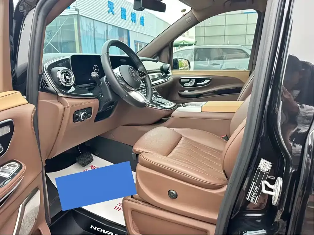 Mercedes-Benz V-Class 2025 из CN, фото 4
