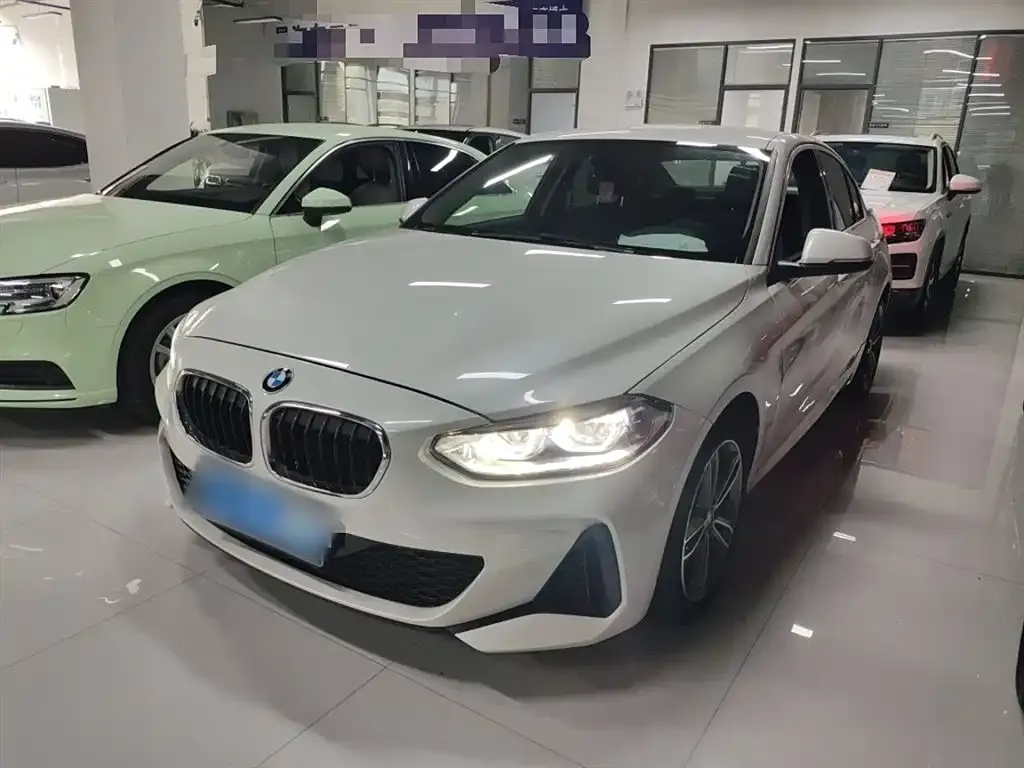 BMW 1 Series 2021 из CN, фото 1
