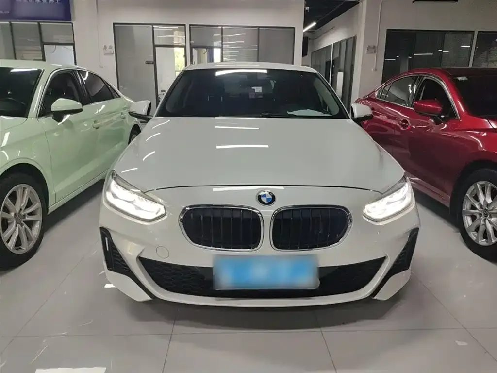 BMW 1 Series 2021 из CN, фото 3