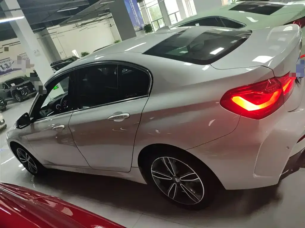 BMW 1 Series 2021 из CN, фото 5