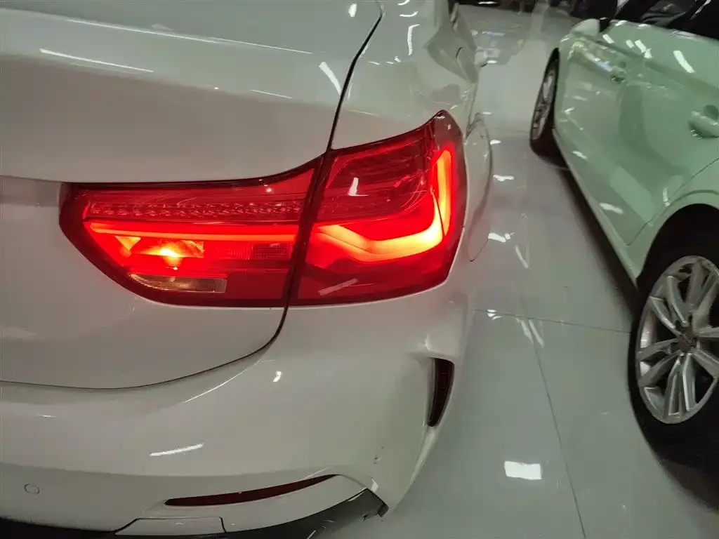BMW 1 Series 2021 из CN, фото 8