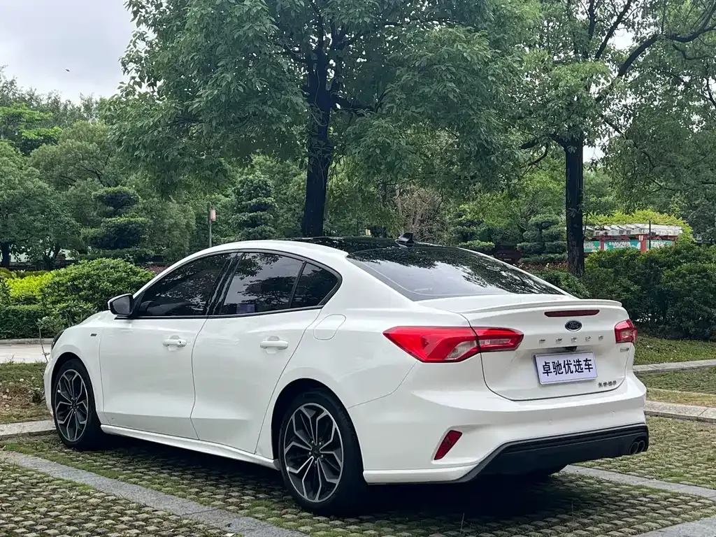 Ford Focus 2021 из CN, фото 5