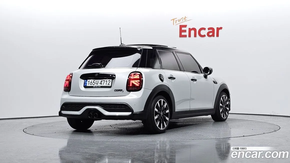 Mini Cooper 2022 из KR, фото 2