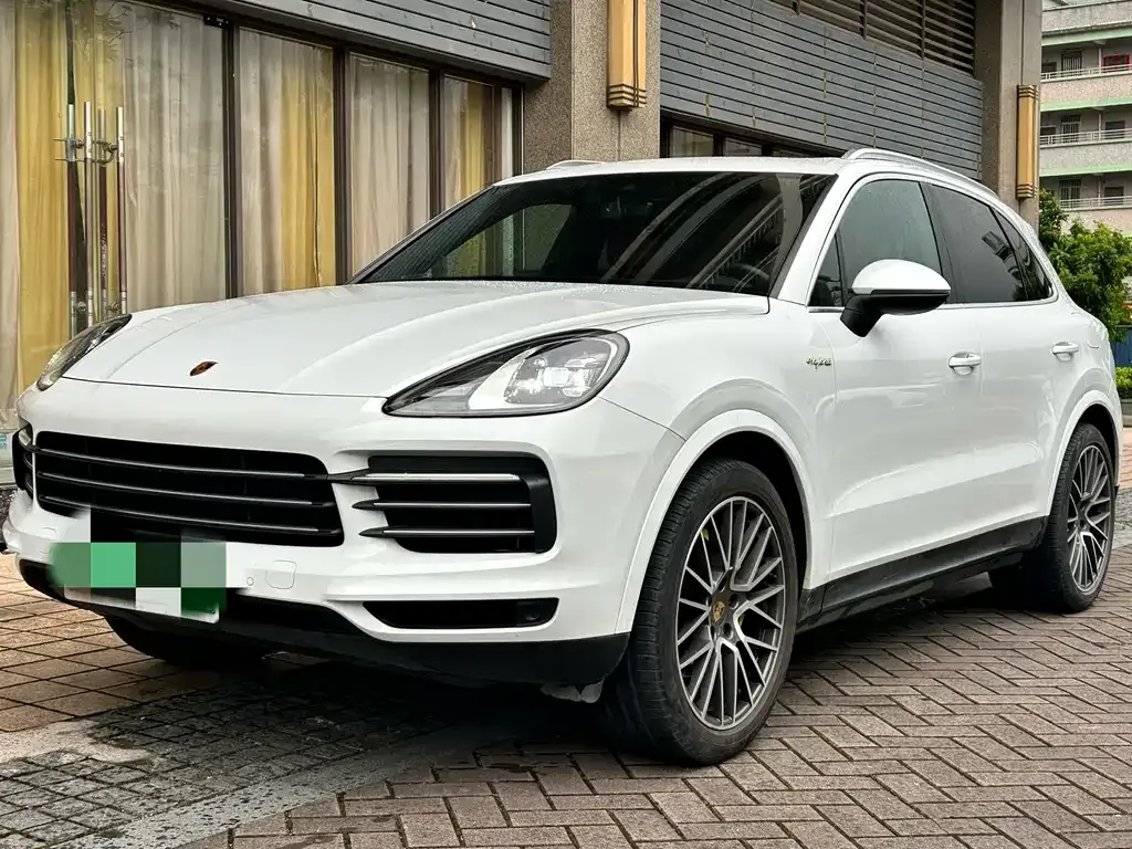 Porsche Cayenne Hybrid 2022 из CN, фото 1