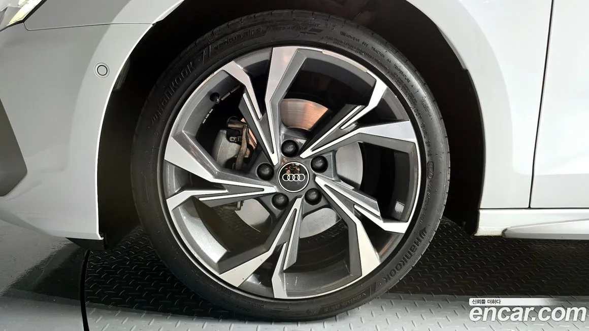 Audi A3 — фото 5