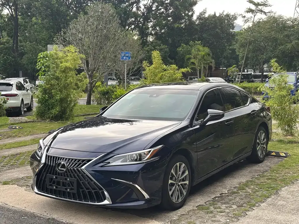 Lexus ES 2023 из CN, фото 1