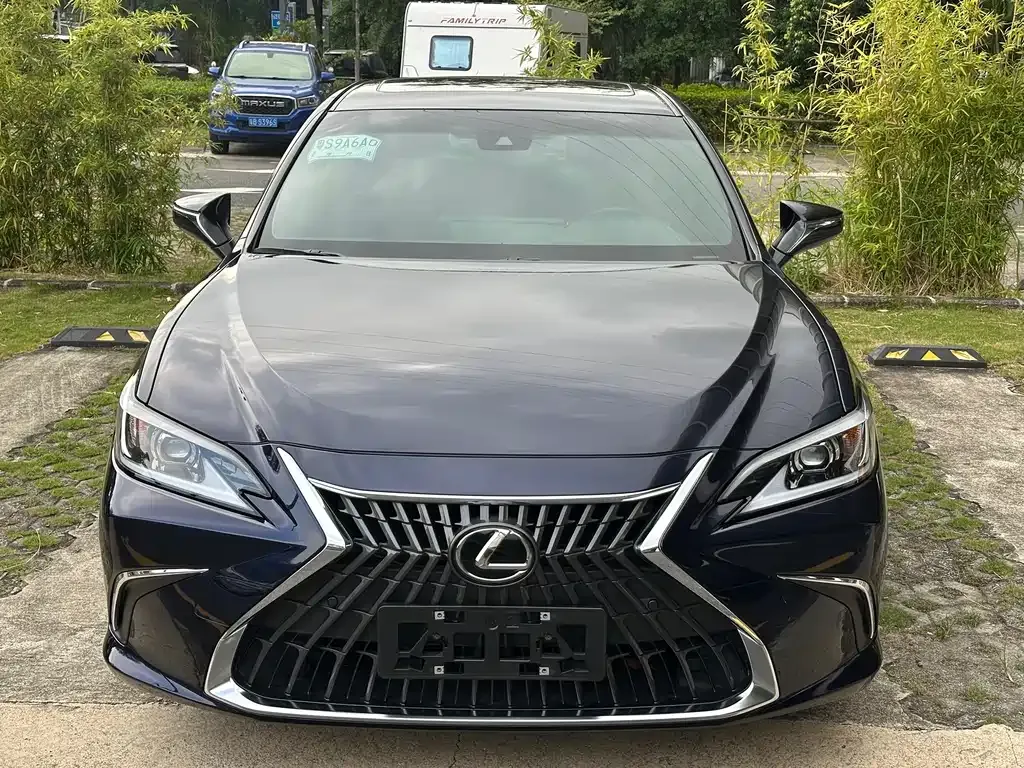 Lexus ES 2023 из CN, фото 2