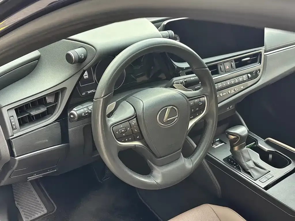 Lexus ES 2023 из CN, фото 7